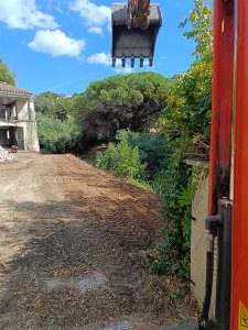 Chantier de terrassement dans le Var, Les Issambres